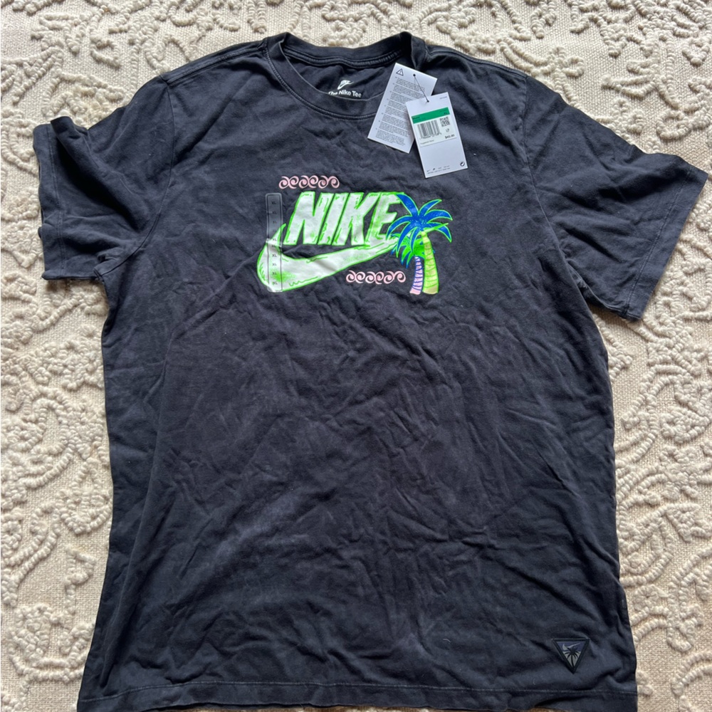 Men’s Nike T Shirt